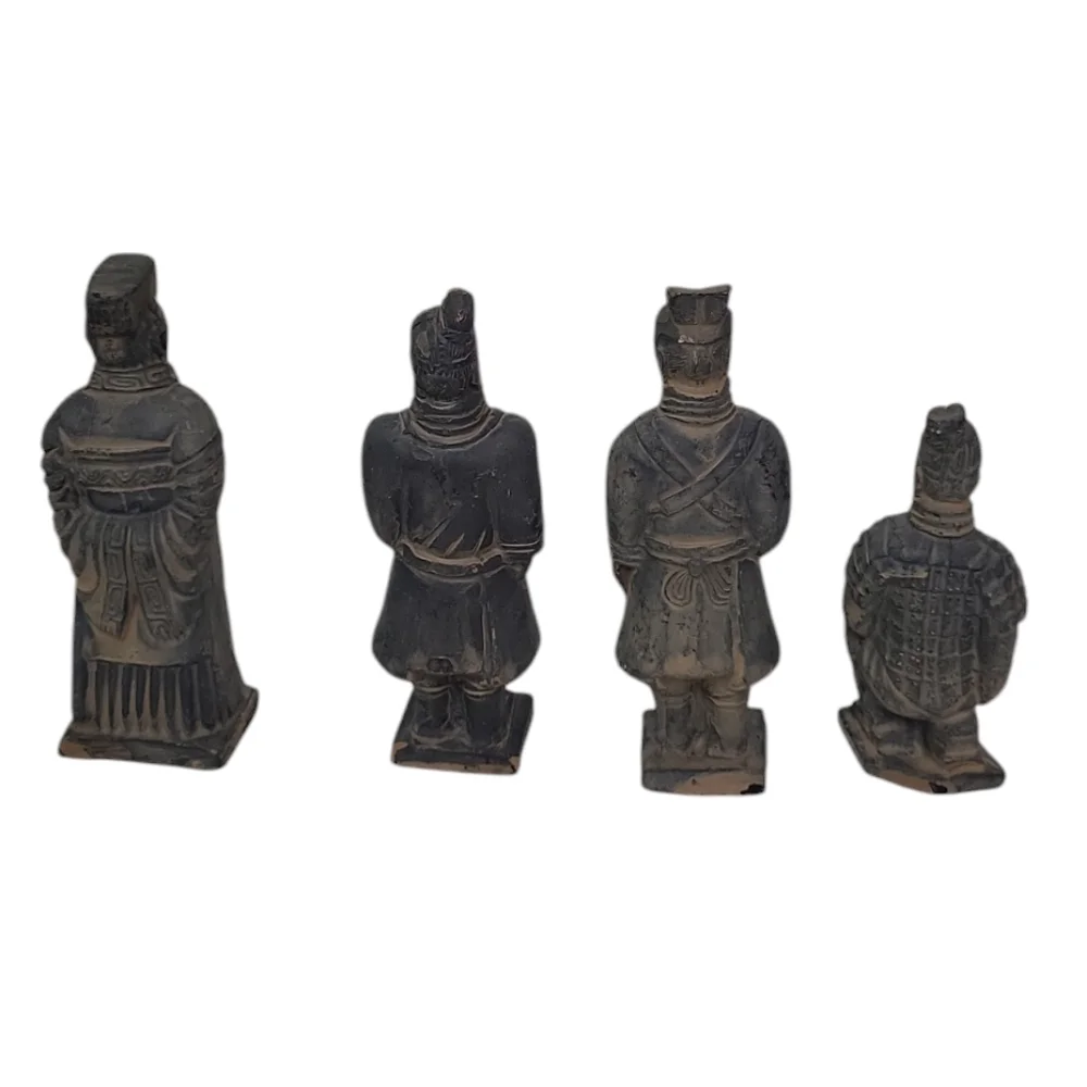 Warriors of emperor Qin Shihuang- terra cotta army figurines